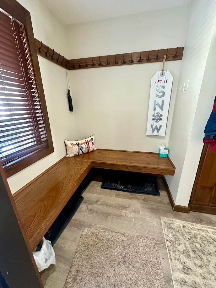 Foyer bench